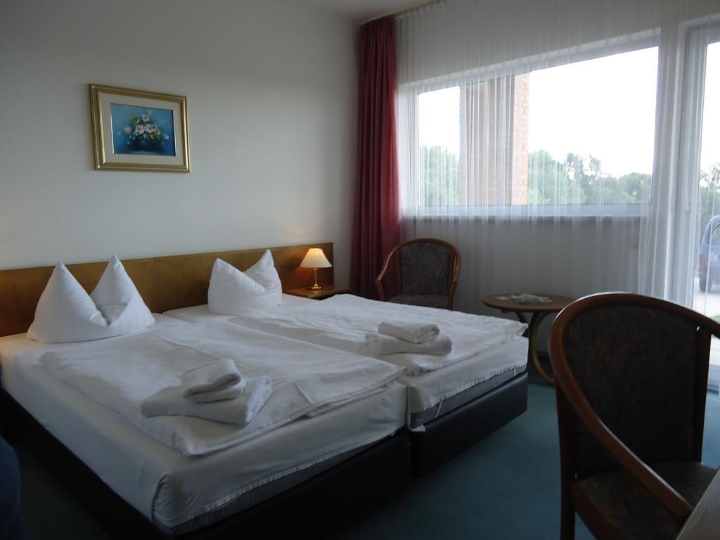 Greenline Hotel Hellfeld Neubrandenburg Εξωτερικό φωτογραφία